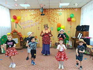 «Дети и Тётушка Затейница»: день, полный осенних чудес!