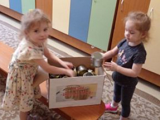 Акция «Окопная свеча»: Свет добра и поддержки.