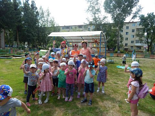 На песочной поляне