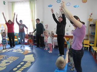 Зарядка с родителями