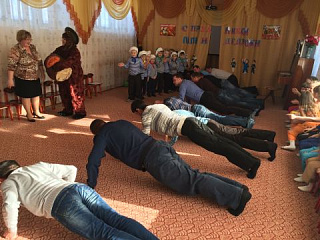 Праздник пап в детском саду