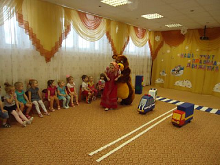 Маша учит правила движения