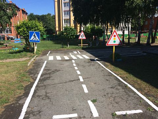 Знают правила друзья, значит знаю их и я