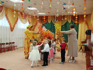 Осень в гости приходила!