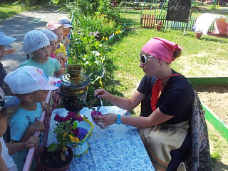 В поисках гостей Мухи- Цокотухи