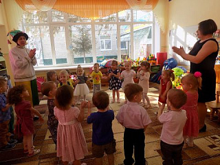 Играем с Петрушкой