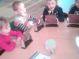 Ранним субботним утром в детском саду 19 детей по традиции встречал педагог логопедической службы Е.В.Афанасьева. 