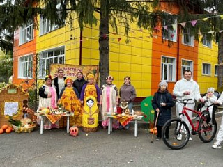 «Солнце, смех и аромат оладушек…»
