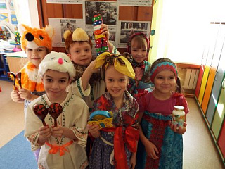 Пришла  Коляда -  отворяй  ворота