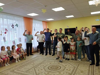 «Папы тоже были маленькими» . 
